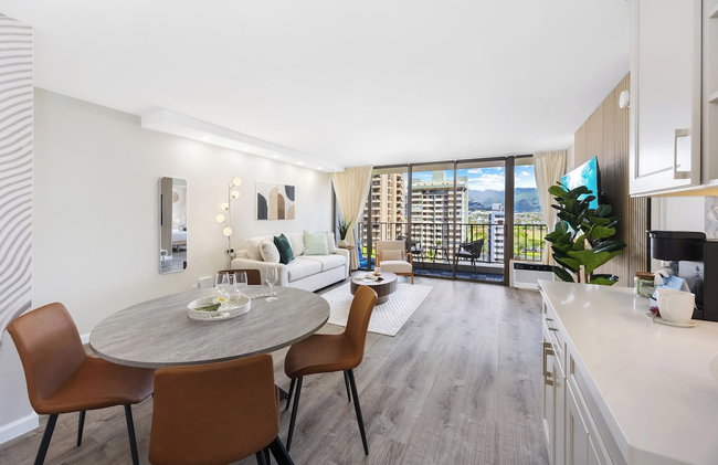 Mountain View Condo with King or Queen Bed and Parking - Photo 73