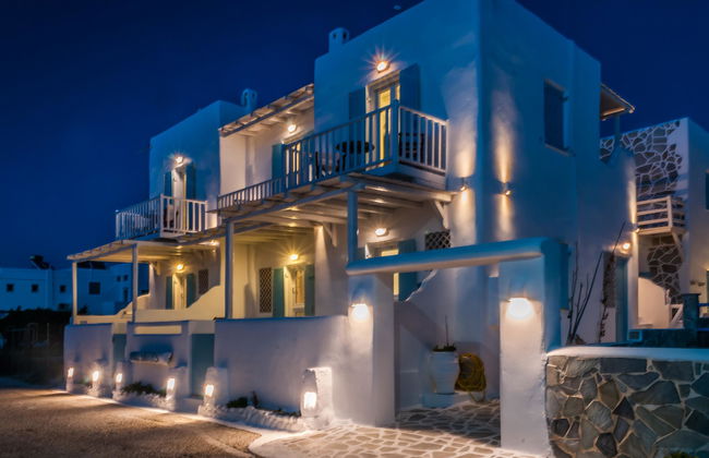 Niki Savvas Rooms & Studios - Foto 1