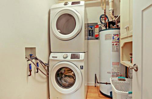 Rare Gem! Game Room, Hot Tub, Near Lake, Pet Ok - Foto 5