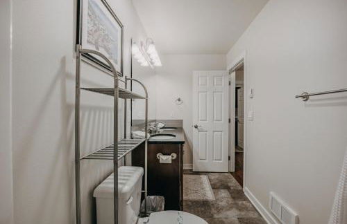 47MF - WiFi - Fireplace - Sleeps 6 - Foto 23