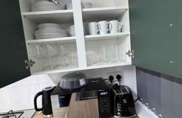 CityBuzz 4 Bedroom House in Nottingham Sleep 7 - Foto 25