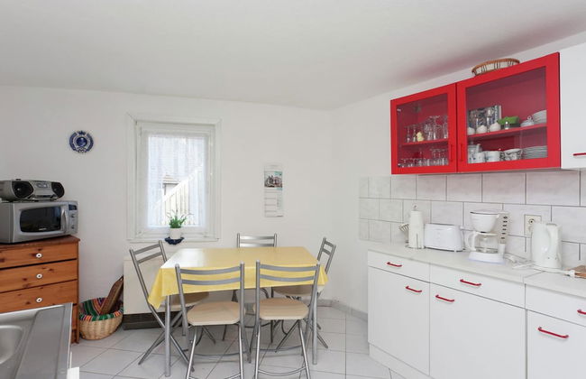 Lovely First Floor Apartment on the Edge of Bode - Photo 8