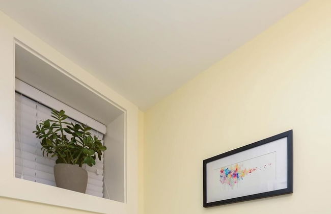 Central Cozy 1bdr Suite by Elevate Rooms - Photo 17