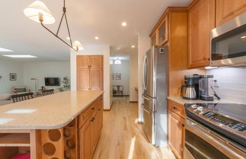 Pure Hygge - 1 block off Lake, Tranquil & Pet Friendly - Foto 5