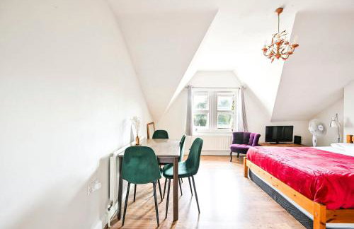 Lovely 3 Bed for Families, Contractors, Relocation - Foto 6