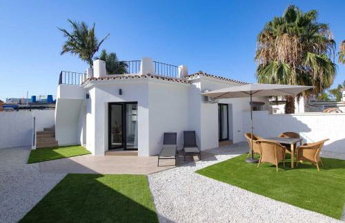 Linda Vista Beach Apartment - Photo 1