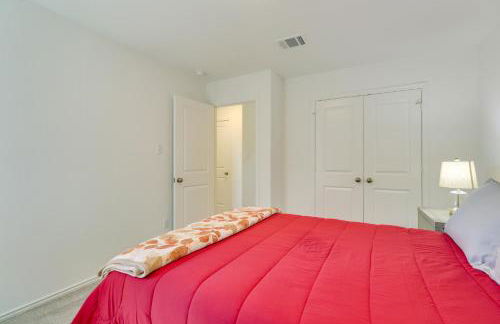 Hutto Getaway with Yard, 9 Mi to Lake Pflugerville! - Foto 19