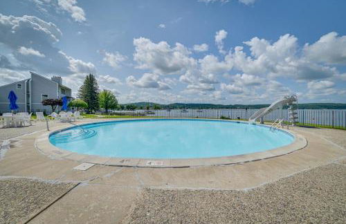 Luxury Lakefront Boyne City Townhome with Views! - Foto 32