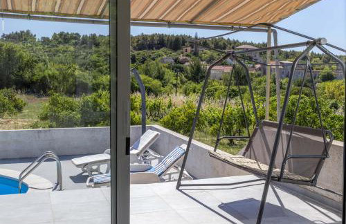 Villa Baras garden - house with pool - Photo 22