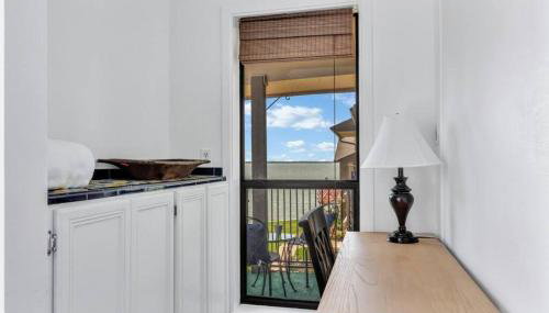 Modern Designed, Lakefront Home in Garland - Foto 2