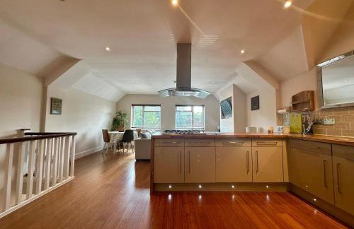 Stylish 2 Bed Apartment sleeps 4 - Foto 24