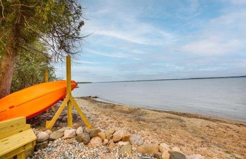 Hot Tub and Fire Pit Suttons Bay Home Near Wineries - Foto 39