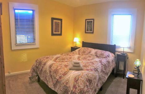 6-Bedroom Tudor in the Downtown Historic District - Foto 19