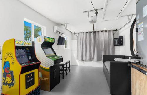 Delilas Chic 3 Bedroom 2 bath Abode with Heated Pool - Foto 20