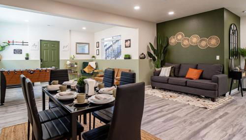 Stylish Luxury Suite: Hot Tub, Mini Golf, MT-Views - Apartment - Foto 3