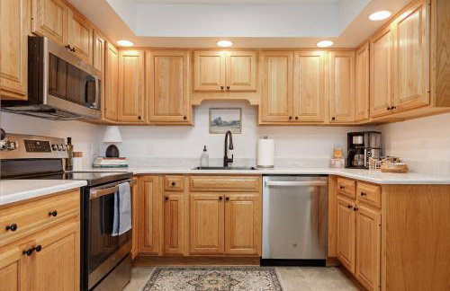 Private Waterfront on West Bay with Hot Tub! - Foto 49