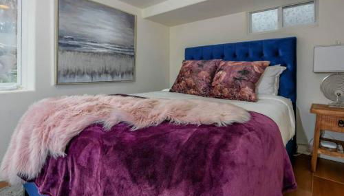 Private Basement Suite w Hot Tub - Foto 3