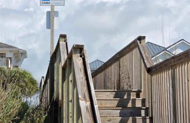 Spacious Beach House Steps to Sand - Foto 64