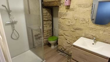 Gîte indépendant pouvant accueillir jusqu'à 6 personnes, situé dans une forêt - Foto 3