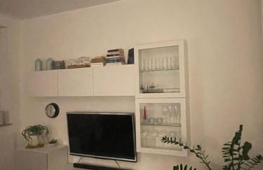 Zentrale FeWo Küstenglück nah am Deich - Foto 9