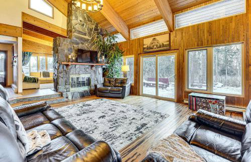 Hike, Ski and Soak! Spacious Anchorage Getaway - Foto 1