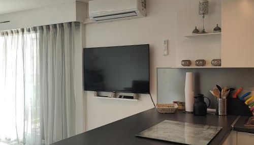 Studio au Centre-Port, Piscine, Clim & Plage à 300M - Foto 3