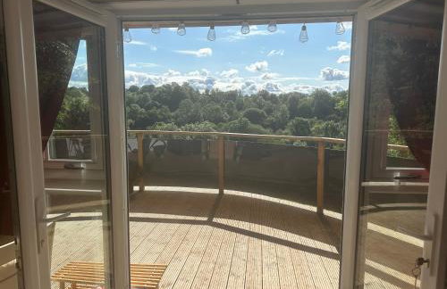 Unique Orchard Lodge for couples with hot tub - Photo 6