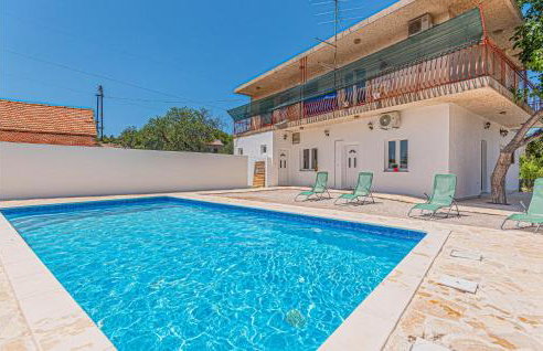 Nice Apartment In Danilo With Wifi - Photo 1