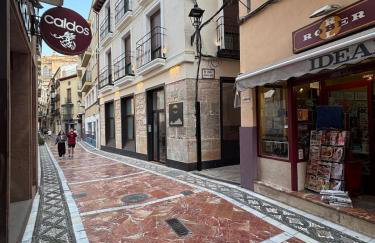 VELALMA -Edificio exclusivo de apartamentos turisticos en Centro histórico-JAEN - Foto 5