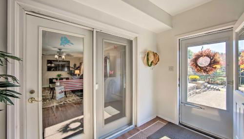 Lovely Moshannon Ground Apartment with Fire Pit - Foto 4