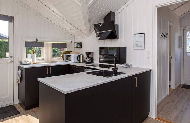 6 Person Holiday Home in Stroby - Photo 5