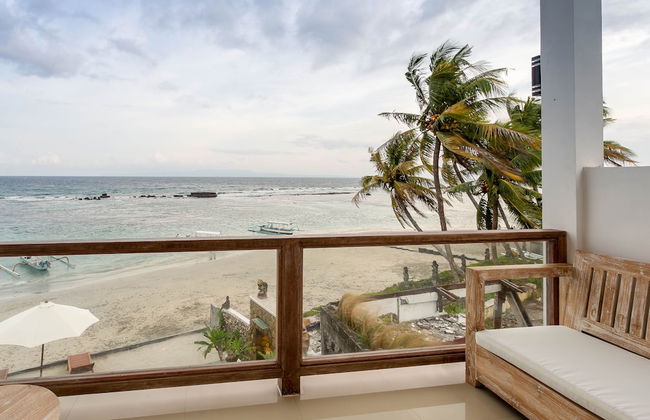 Utama Villas Beach Front Candidasa - Foto 19