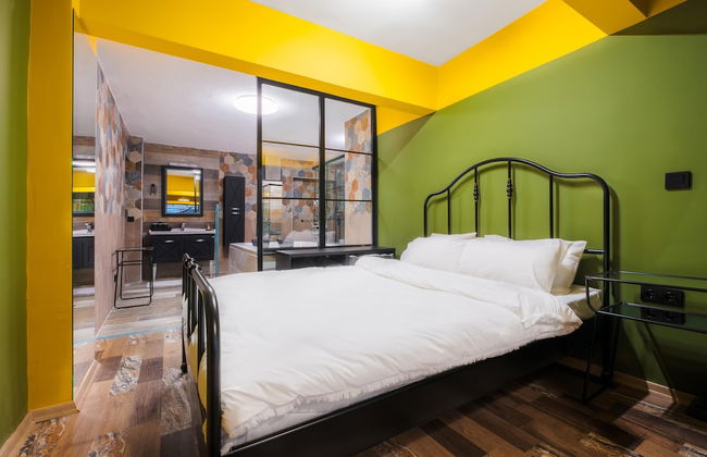 Flat w Jacuzzi and Backyard 6 min to Kadikoy Coast - Foto 9