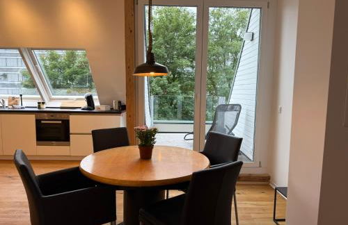 NOOQA Duisburg - Living Collection - Parkplatz, Smart TV, Küche, voll ausgestattet - Photo 19