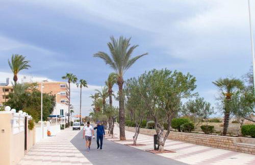 Tranquilidad a 2 minutos del mar - Foto 59