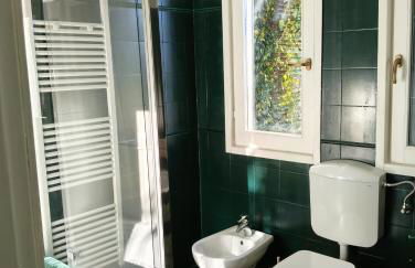 Elegant Traditional Home Steps from the Lake, with Garden and Panoramic Terrace - Photo 24