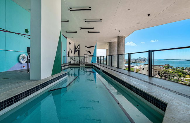 Luxurious Condo Downtown Miami Heart - Photo 38