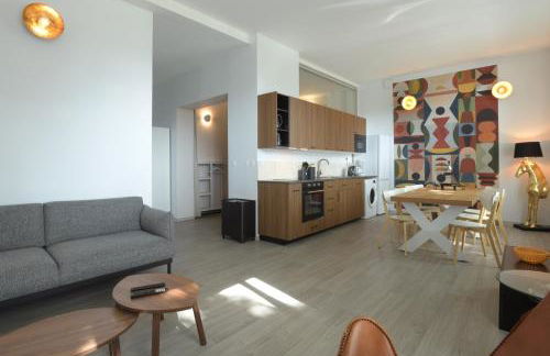 Au Cheval Blanc - Appartement Familial 6P Parking privé proche Colmar Centre - Foto 1