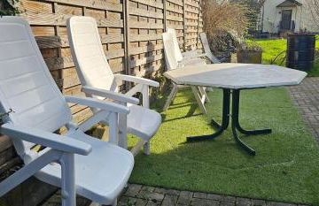 Modernisiertes Gartenapartment - Foto 1