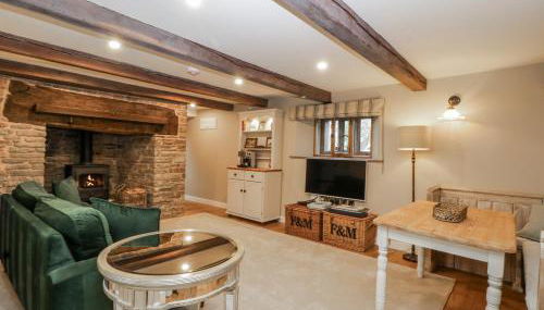 Walnut Cottage - Photo 3