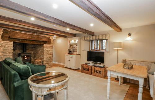 Walnut Cottage - Photo 3