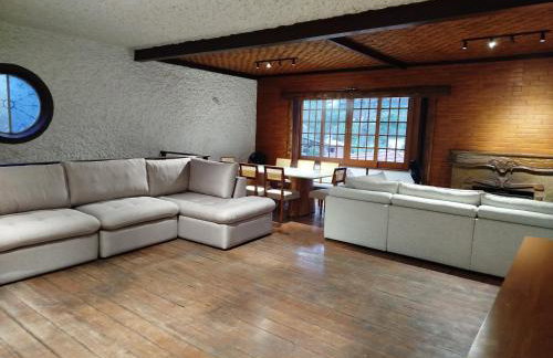 Casa para 12 pessoas a 3 minutos do centro de Teresópolis - Foto 2