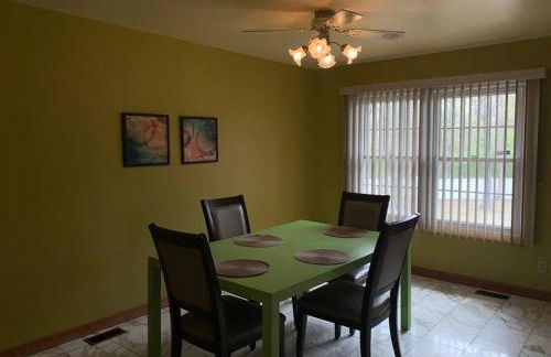 Beautiful 4-bedroom pool home with 2-story deck! - Foto 11