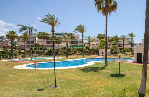 Precioso ático con piscina en Marbella - Foto 3
