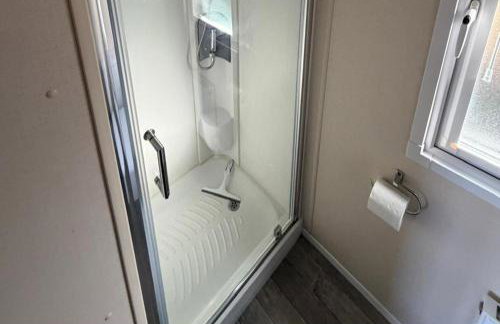 2-Bed Ringwood Cabin - incl Park Pass SelfCheckin - Foto 30