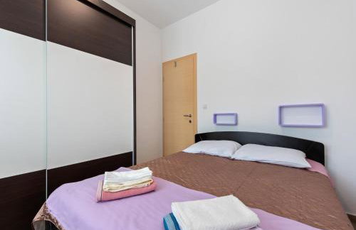 Simplistic Apartment in Neviđane near Sea - Foto 22