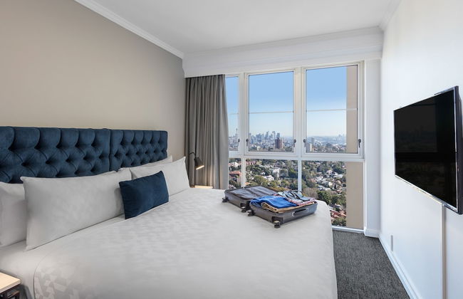 Meriton Suites Bondi Junction - Photo 13