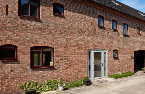 Finest Retreats - Meadow View - Photo 33