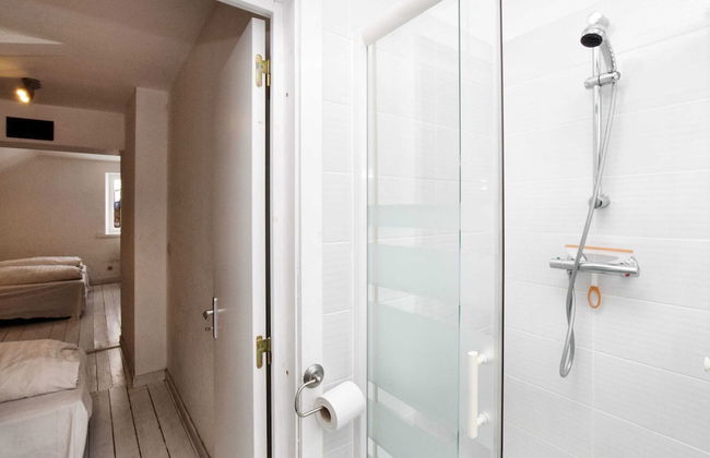 Holiday Home Ideal for Groups - Photo 24