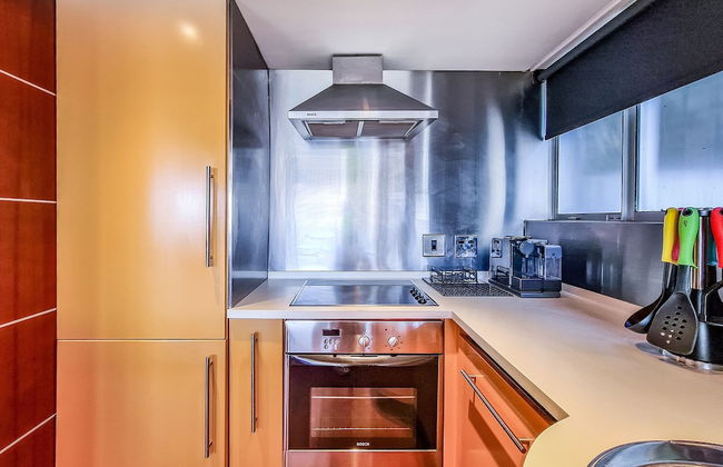 Clifton YOLO Spaces – Clifton Beachfront Executive - Photo 16